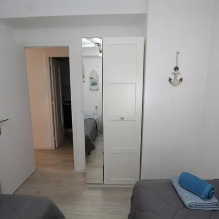 Miramar V Apartment *